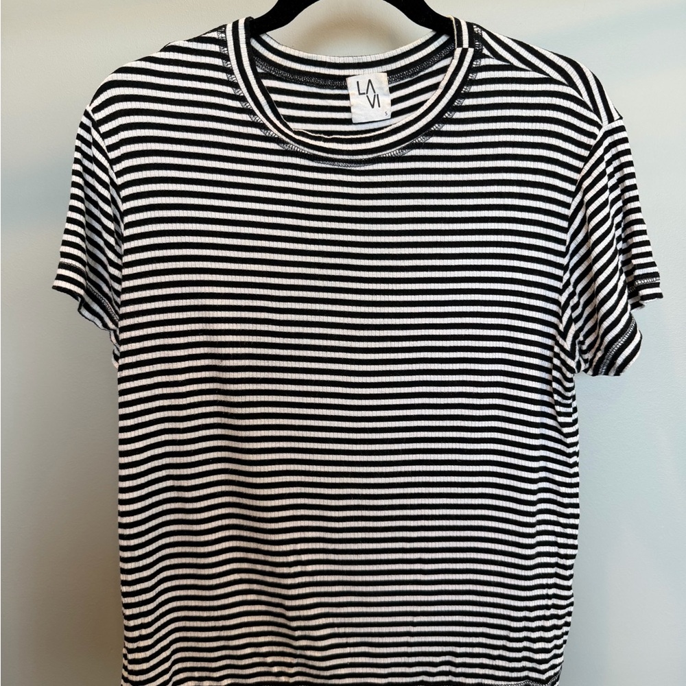 LA VIE Black & White Striped Ribbed Tee - S